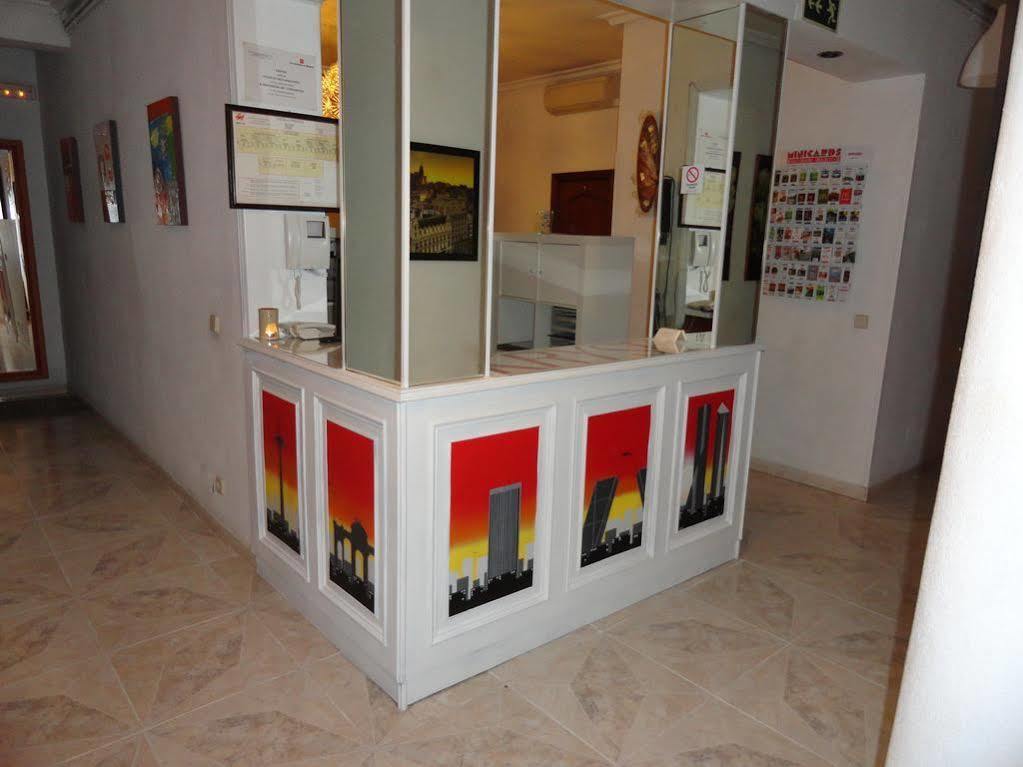 Hostal Fuencarral Kryse Madrid Exteriér fotografie